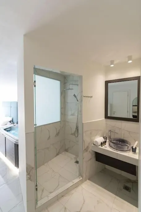Mg Sapphire Jacuzzi Premium Suite 테살로니키 그리스