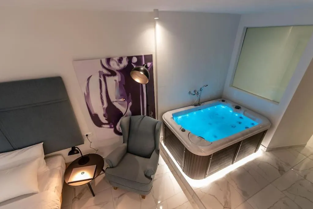 Mg Sapphire Jacuzzi Premium Suite Salonicco Appartamento